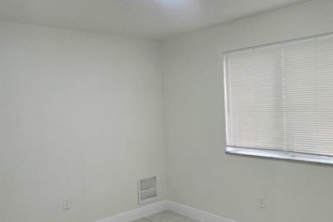 Condo in West Palm Beach, Florida, 2 bedrooms № 2188217 - photo 24