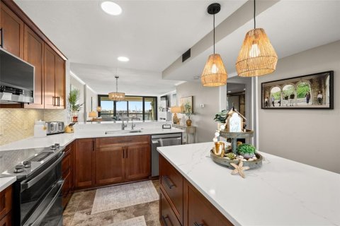 Condo in Saint Pete Beach, Florida, 2 bedrooms  № 1542101 - photo 12