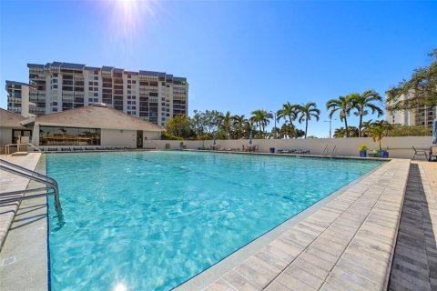 Condo in Saint Pete Beach, Florida, 2 bedrooms  № 1542101 - photo 30