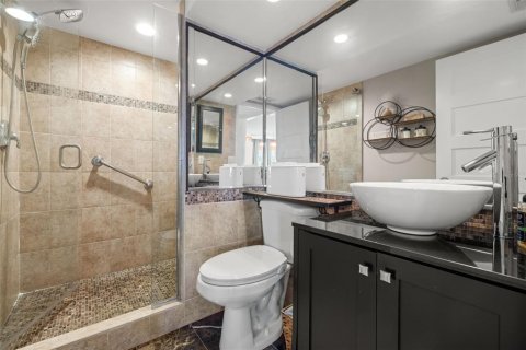 Condo in Saint Pete Beach, Florida, 2 bedrooms  № 1542101 - photo 24