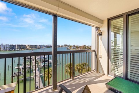 Condo in Saint Pete Beach, Florida, 2 bedrooms  № 1542101 - photo 27