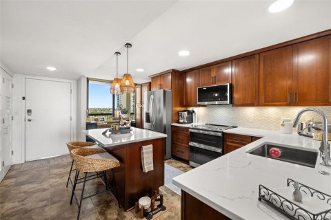 Condo in Saint Pete Beach, Florida, 2 bedrooms  № 1542101 - photo 8