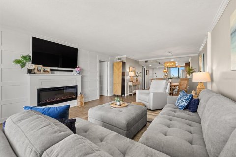 Condo in Saint Pete Beach, Florida, 2 bedrooms  № 1542101 - photo 15