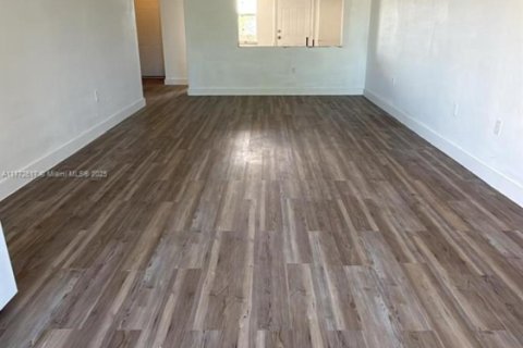 Copropriété à vendre à Miami, Floride: 1 chambre, 83.43 m2 № 1974100 - photo 6