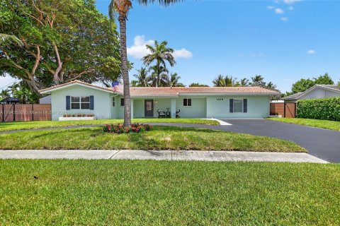 House in Deerfield Beach, Florida 3 bedrooms, 170.94 sq.m. № 1838759 - photo 4