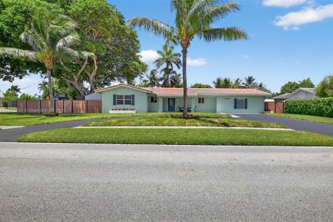 House in Deerfield Beach, Florida 3 bedrooms, 170.94 sq.m. № 1838759 - photo 2