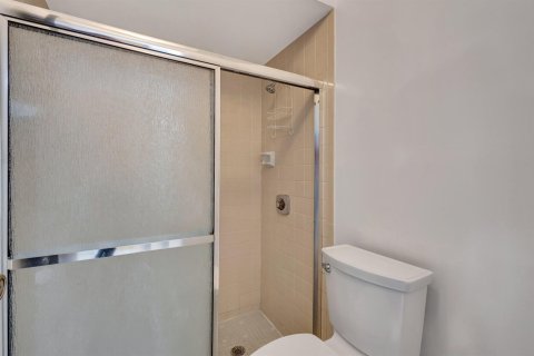 Снять в аренду квартиру в Уэст-Палм-Бич, Флорида 5 комнат, 136.38м2, № 2180614 - фото 24