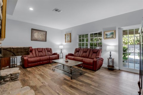House in Fort Lauderdale, Florida 7 bedrooms, 536.51 sq.m. № 1855054 - photo 9