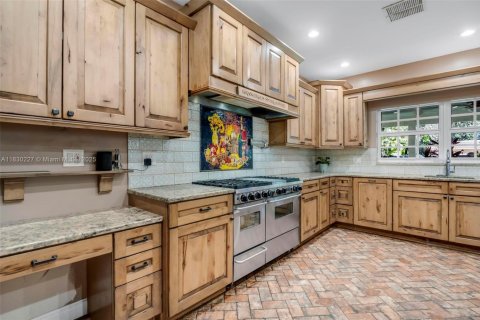 House in Fort Lauderdale, Florida 7 bedrooms, 536.51 sq.m. № 1855054 - photo 18