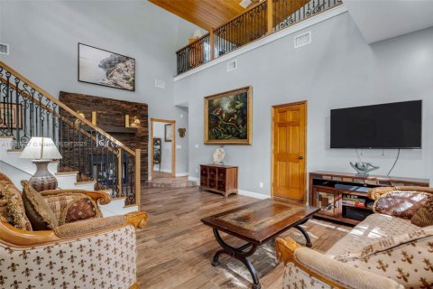 House in Fort Lauderdale, Florida 7 bedrooms, 536.51 sq.m. № 1855054 - photo 7