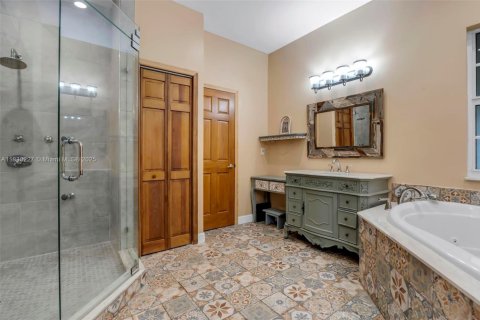 House in Fort Lauderdale, Florida 7 bedrooms, 536.51 sq.m. № 1855054 - photo 25