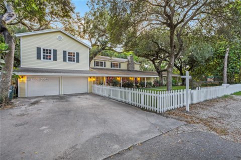 House in Fort Lauderdale, Florida 7 bedrooms, 536.51 sq.m. № 1855054 - photo 4