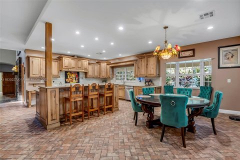 House in Fort Lauderdale, Florida 7 bedrooms, 536.51 sq.m. № 1855054 - photo 20
