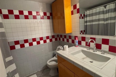 Купить кондоминиум в Майами, Флорида 2 спальни, 124.49м2, № 1882400 - фото 9