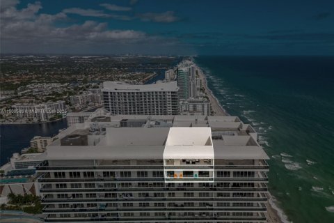 Condominio en alquiler en Hallandale Beach, Florida, 3 dormitorios, 238.39 m2 № 2054162 - foto 21