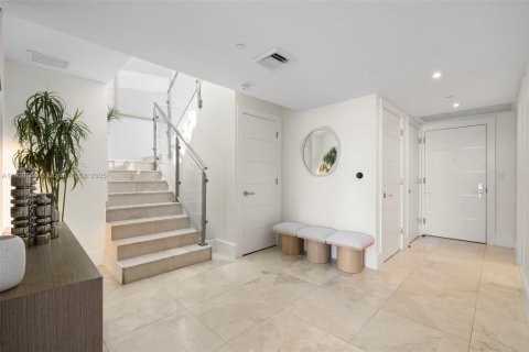 Condominio en alquiler en Hallandale Beach, Florida, 3 dormitorios, 238.39 m2 № 2054162 - foto 10