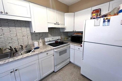 Propiedad comercial en venta en Sarasota, Florida, 4 dormitorios, 135.27 m2 № 2101254 - foto 8