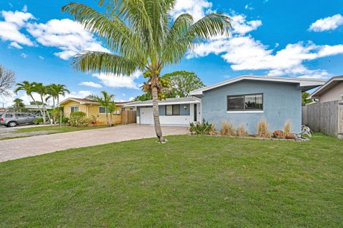 Casa en venta en Pembroke Pines, Florida, 2 dormitorios, 112.23 m2 № 1696743 - foto 2