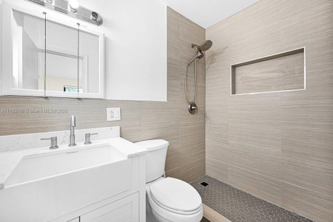 Casa en venta en Pembroke Pines, Florida, 2 dormitorios, 112.23 m2 № 1696743 - foto 18