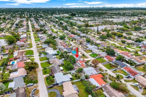 Casa en venta en Pembroke Pines, Florida, 2 dormitorios, 112.23 m2 № 1696743 - foto 28