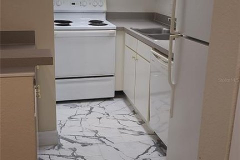 Condo in Tampa, Florida, 1 bedroom  № 1869557 - photo 3