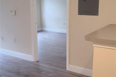 Condo in Tampa, Florida, 1 bedroom  № 1869557 - photo 5