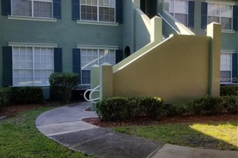 Condo in Tampa, Florida, 1 bedroom  № 1869557 - photo 1