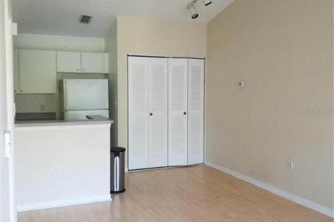 Condo in Tampa, Florida, 1 bedroom  № 1869557 - photo 16