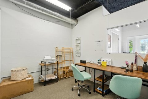 Купить коммерческую недвижимость в Энглвуд, Флорида 250.84м2, № 1826229 - фото 14