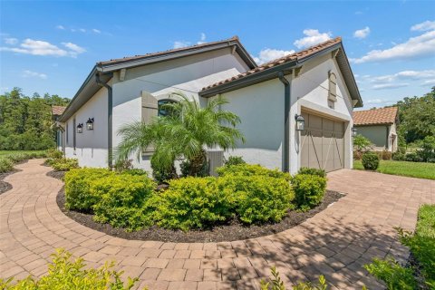 House in Wesley Chapel, Florida 3 bedrooms, 179.67 sq.m. № 2298483