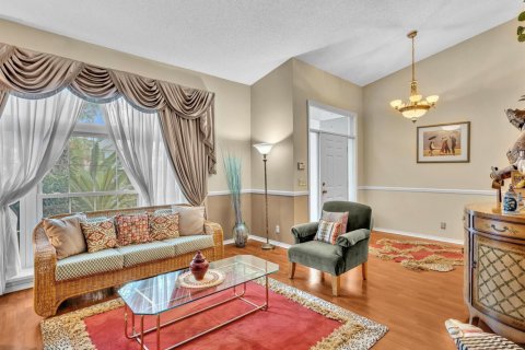 House in Coral Springs, Florida 4 bedrooms, 204.29 sq.m. № 2432975 - photo 12