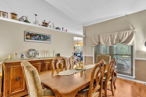 House in Coral Springs, Florida 4 bedrooms, 204.29 sq.m. № 2432975 - photo 17