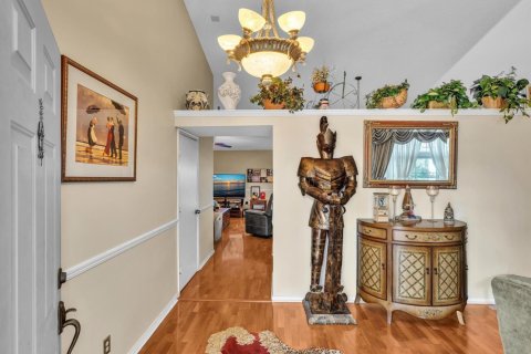 House in Coral Springs, Florida 4 bedrooms, 204.29 sq.m. № 2432975 - photo 8