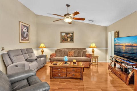 House in Coral Springs, Florida 4 bedrooms, 204.29 sq.m. № 2432975 - photo 28