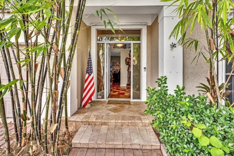 House in Coral Springs, Florida 4 bedrooms, 204.29 sq.m. № 2432975 - photo 7