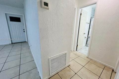 Commercial property in Sebring, Florida № 1980430 - photo 3