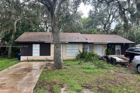 Commercial property in Sebring, Florida № 1980430 - photo 1