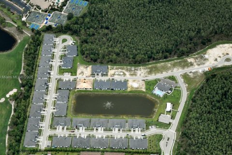 Townhouse in Fort Myers, Florida 3 bedrooms, 189.8 sq.m. № 1940678 - photo 7