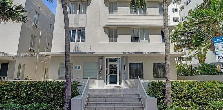 Studio in the Condo in Miami Beach, Florida  № 2067626