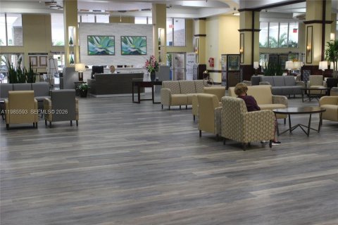 Copropriété à vendre à Tamarac, Floride: 2 chambres, 121.24 m2 № 2048129 - photo 11