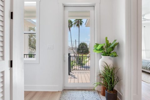 Casa en venta en North Redington Beach, Florida, 4 dormitorios, 219.81 m2 № 2143954 - foto 10