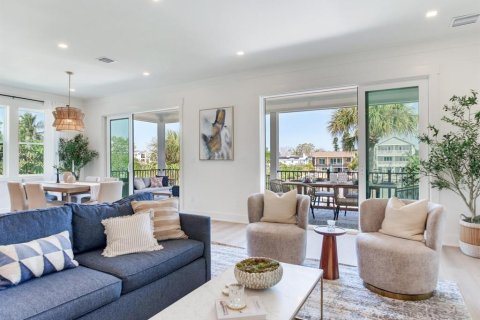 Casa en venta en North Redington Beach, Florida, 4 dormitorios, 219.81 m2 № 2143954 - foto 14