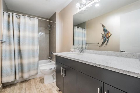 Condo in Saint Petersburg, Florida, 2 bedrooms  № 1677817 - photo 27