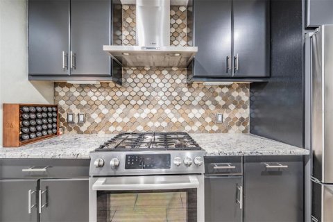 Condo in Saint Petersburg, Florida, 2 bedrooms  № 1677817 - photo 15