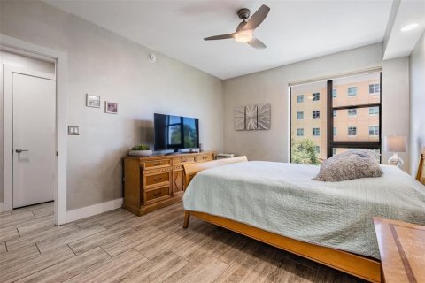 Condo in Saint Petersburg, Florida, 2 bedrooms  № 1677817 - photo 19
