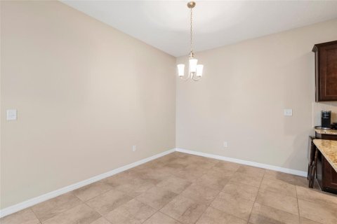 House in Wesley Chapel, Florida 3 bedrooms, 147.44 sq.m. № 2237853 - photo 10