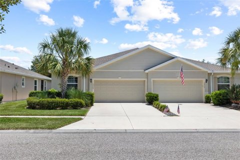 House in Wesley Chapel, Florida 3 bedrooms, 147.44 sq.m. № 2237853 - photo 2