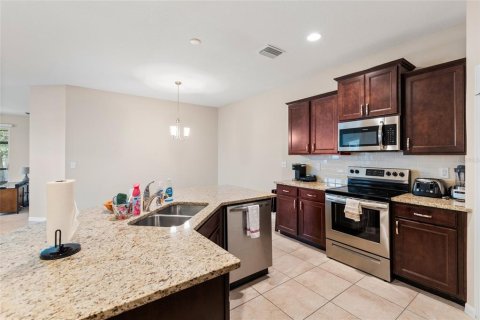 House in Wesley Chapel, Florida 3 bedrooms, 147.44 sq.m. № 2237853 - photo 16