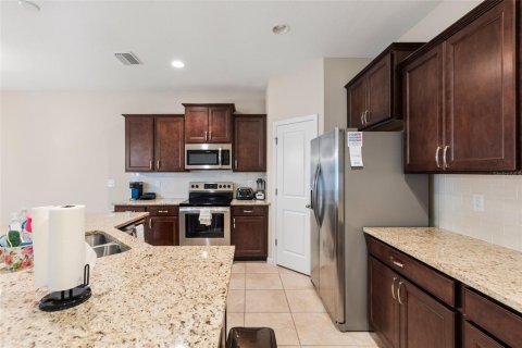House in Wesley Chapel, Florida 3 bedrooms, 147.44 sq.m. № 2237853 - photo 14