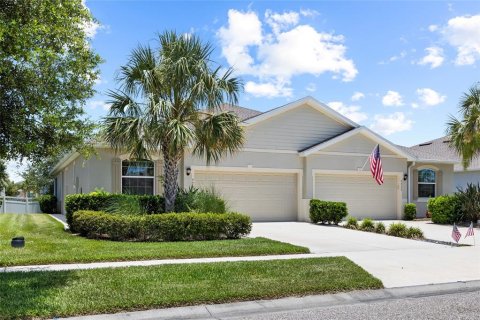 House in Wesley Chapel, Florida 3 bedrooms, 147.44 sq.m. № 2237853 - photo 3